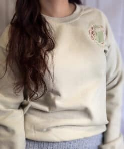 Cozy_Readers_Club_Sweater_angezogen_04.jpg