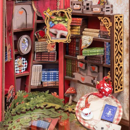 Book Nook "Alice Adventure" – Bild 3