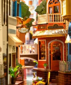 Book Nook Romantic Venice 6.jpg